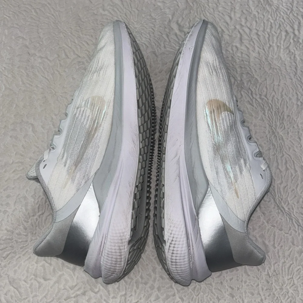 Nike Air Winflo 9 Low Top Athletic Running Sneakers - Picture 6 of 14